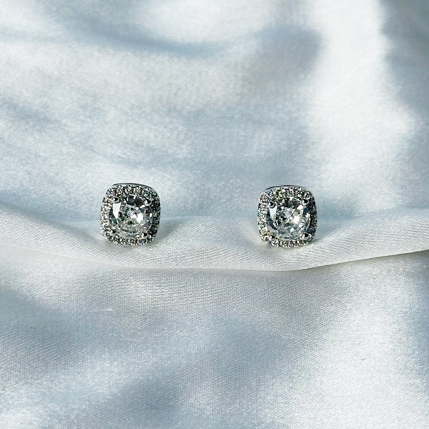 Solitaire Cubic Zircon Crushed Ice Cut Diamond Silver Plated Stud Earrings