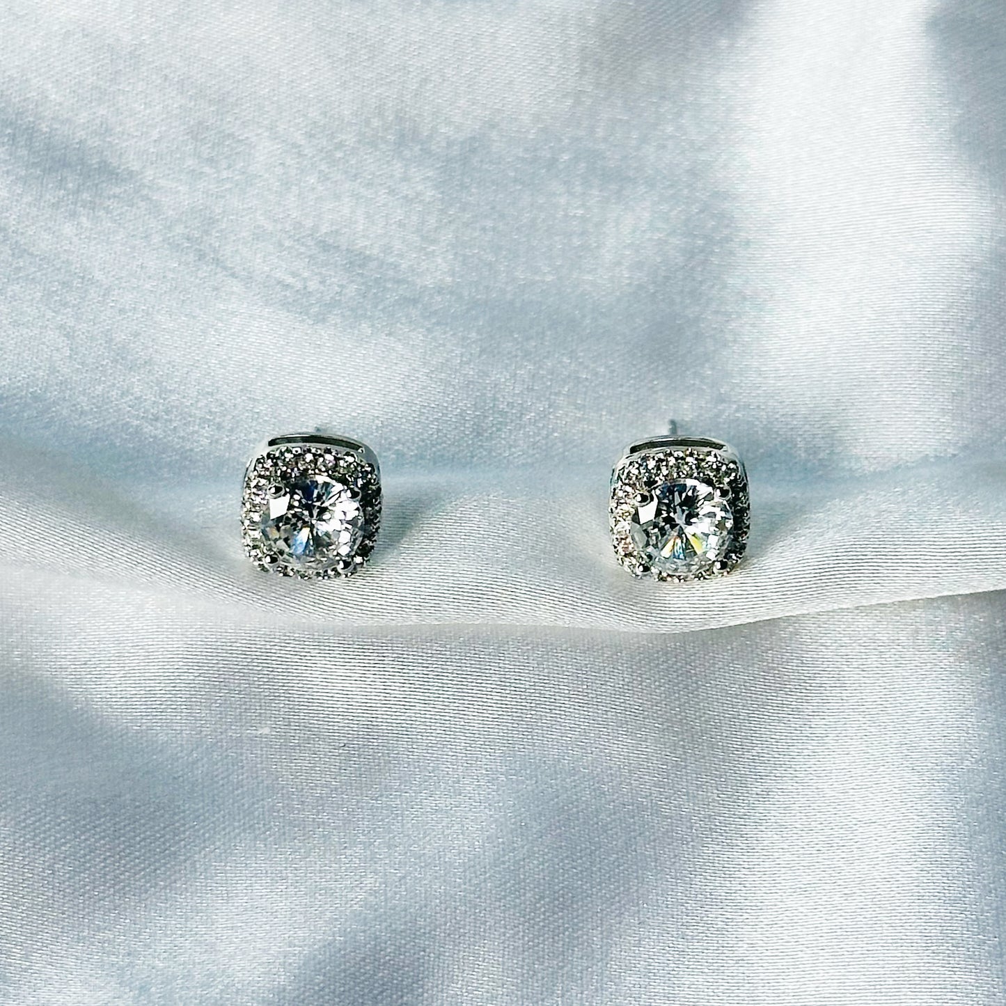 Solitaire Cubic Zircon Crushed Ice Cut Diamond Silver Plated Stud Earrings