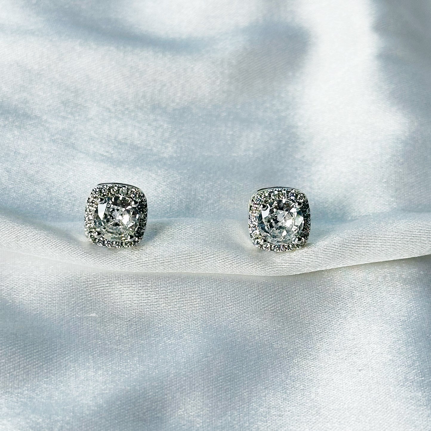Solitaire Cubic Zircon Crushed Ice Cut Diamond Silver Plated Stud Earrings