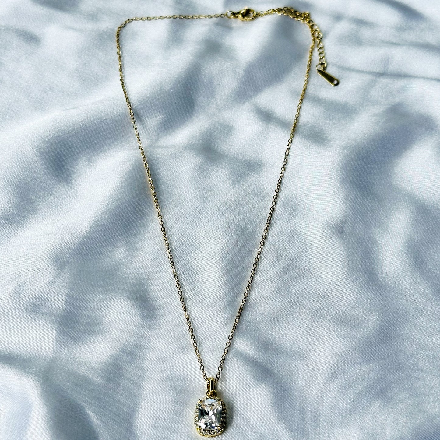 Solitaire Cubic Zircon American Diamond Gold Plated Stainless Steel Necklace