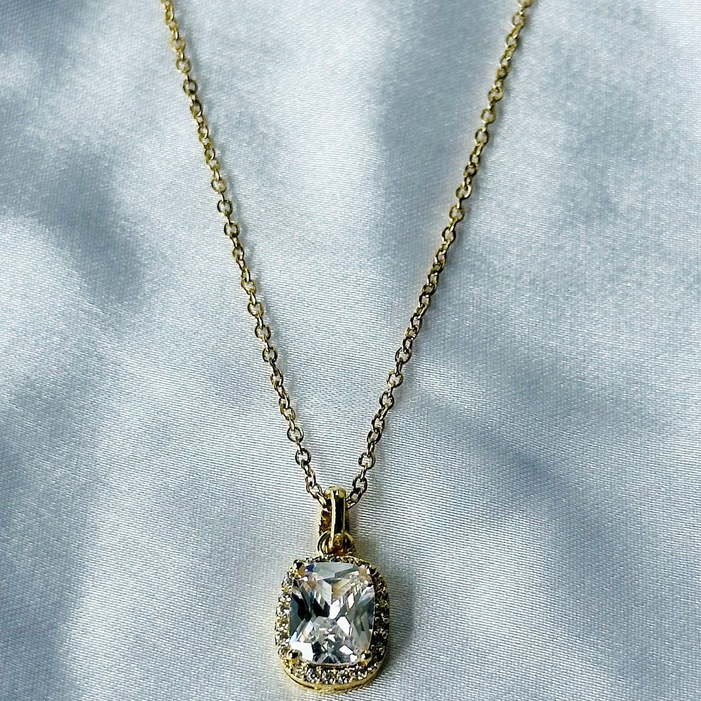 Solitaire Cubic Zircon American Diamond Gold Plated Stainless Steel Necklace
