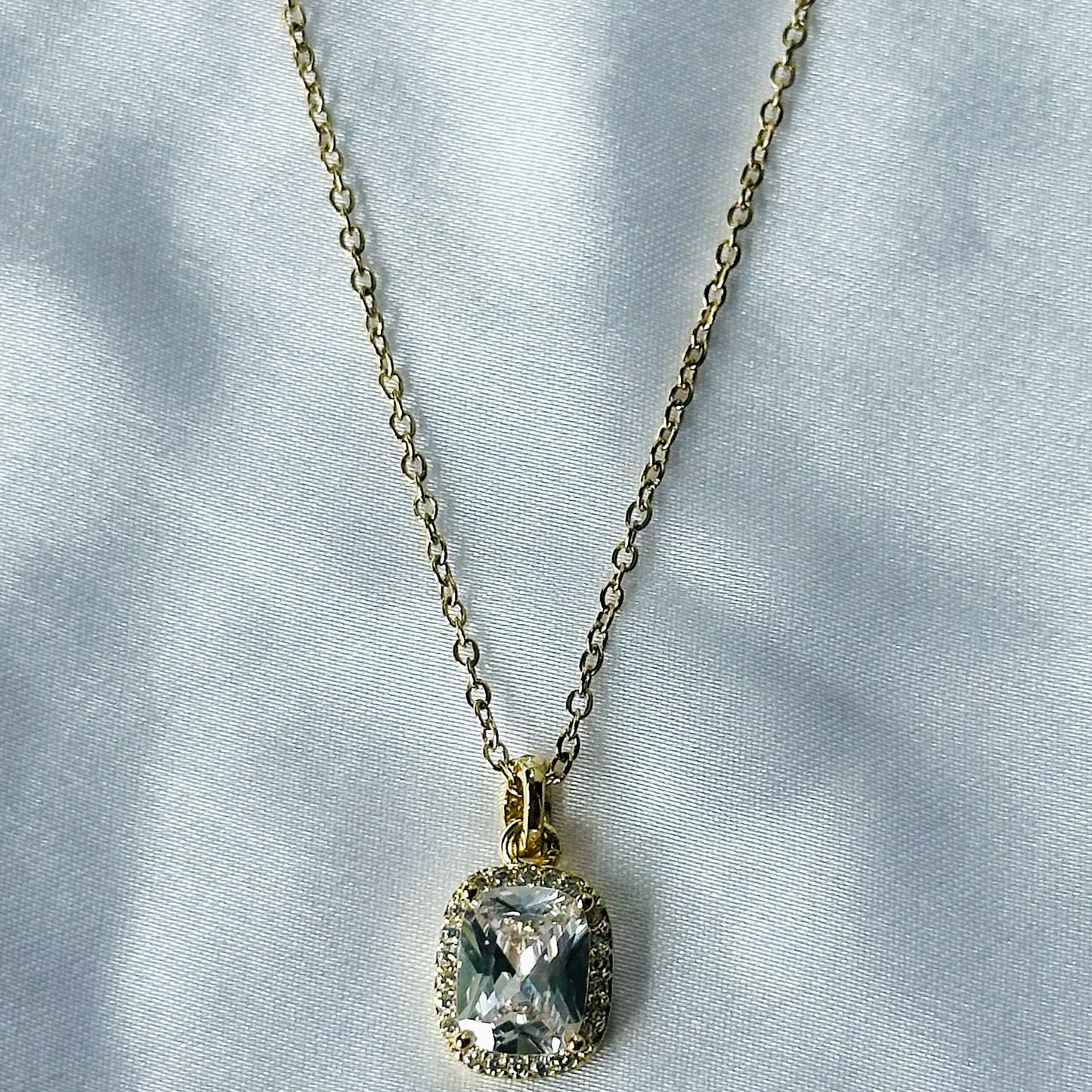 Solitaire Cubic Zircon American Diamond Gold Plated Stainless Steel Necklace