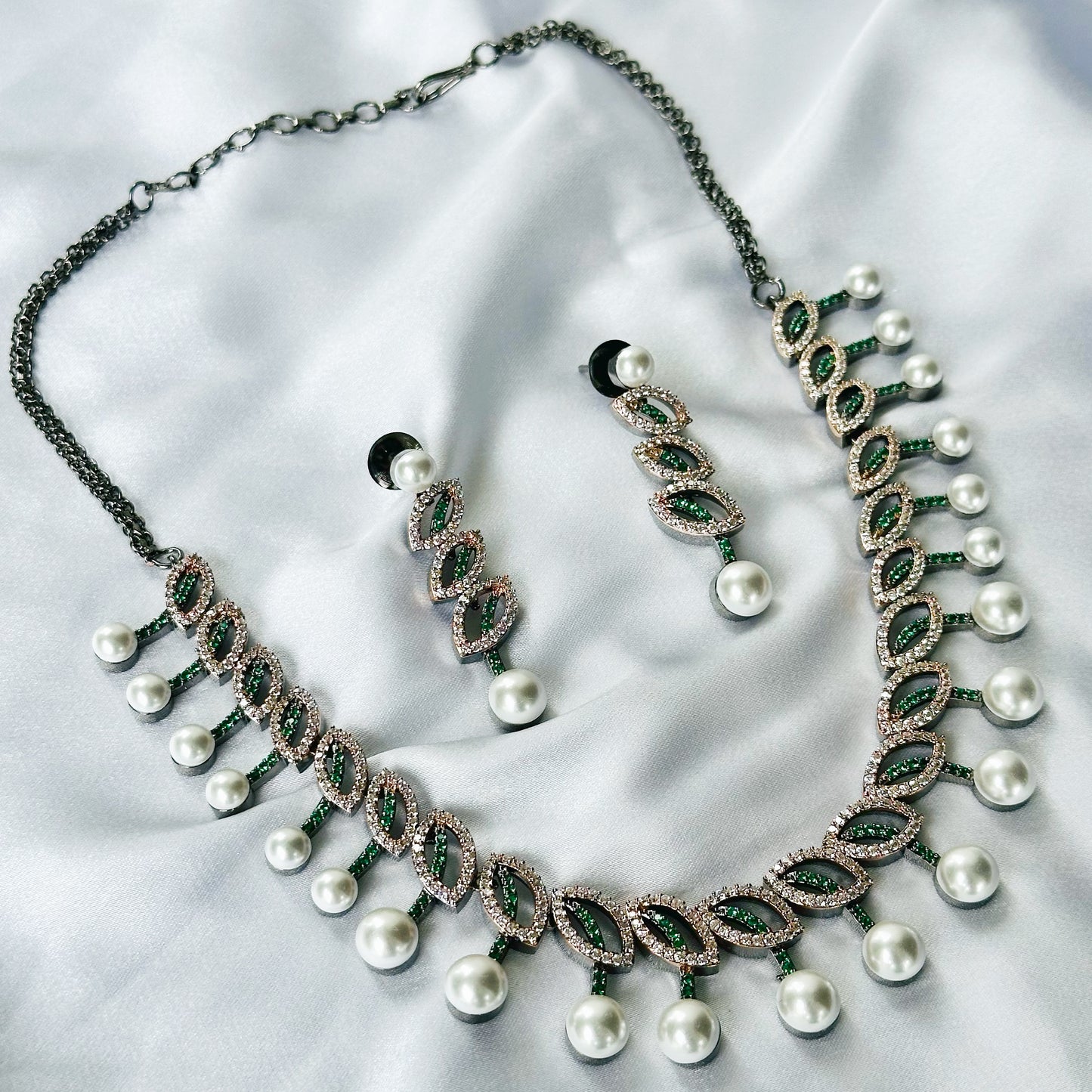 Green Emerald Cubic Zircon Stones American Diamond Victorian Plated Necklace Set