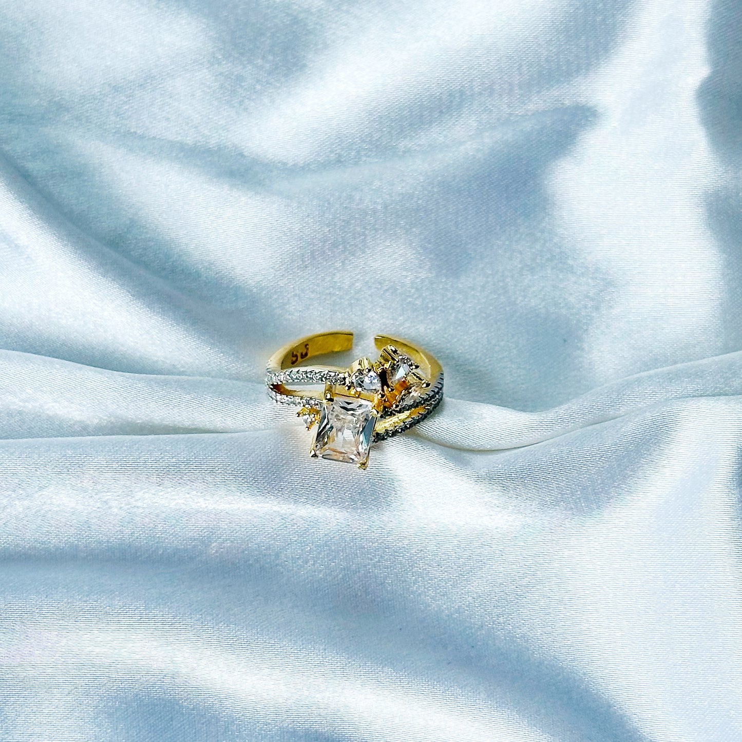 Solitaire Cubic Zircon American Diamond Gold/Silver Plated Adjustable Ring