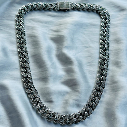 Solitaire Cubic Zirconia Iced-Out American Diamond Silver Plated Cuban Neck Chain [Unisex (19.5 Inches)]