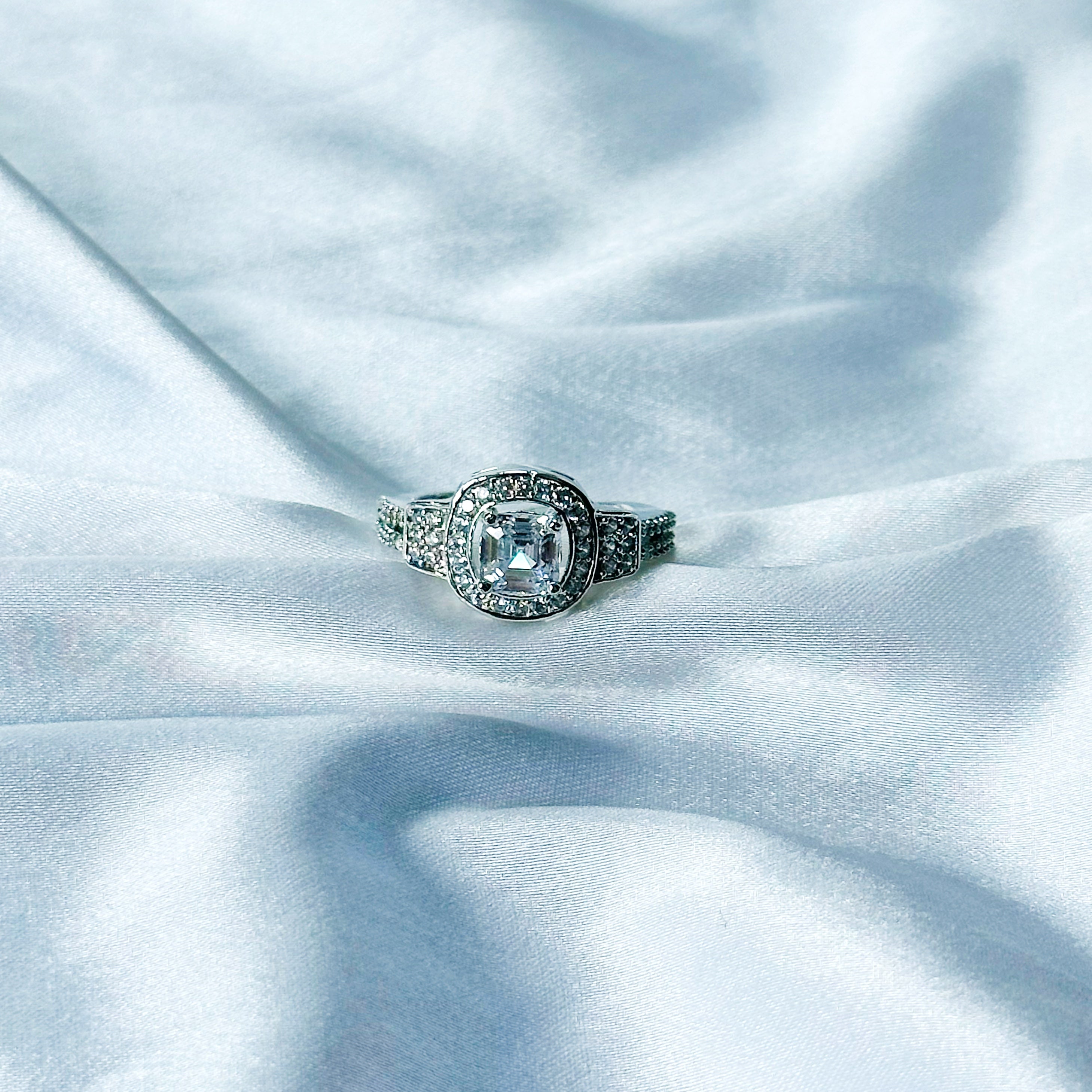 Solitaire Cubic Zircon American Diamond Silver Plated Adjustable Ring