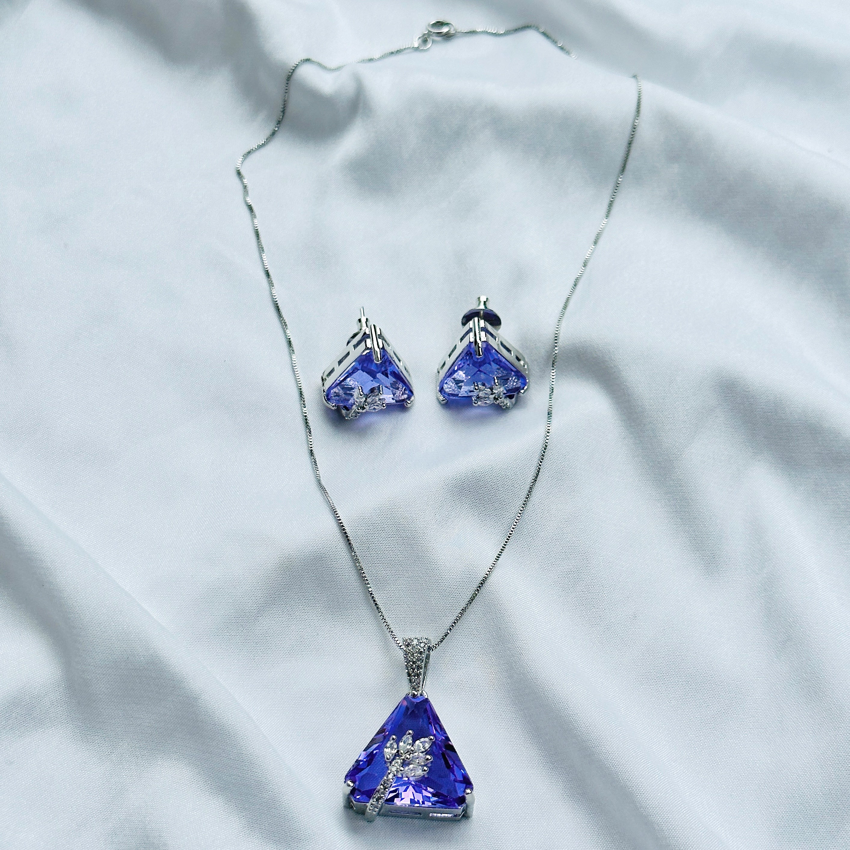 Lilac-Purple Cubic Zircon American Diamond Silver Plated Pendant Set
