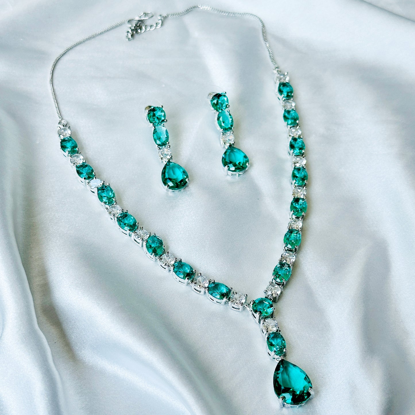 Sea Green Topaz Cubic Zircon Stones American Diamond Silver Plated Necklace Set