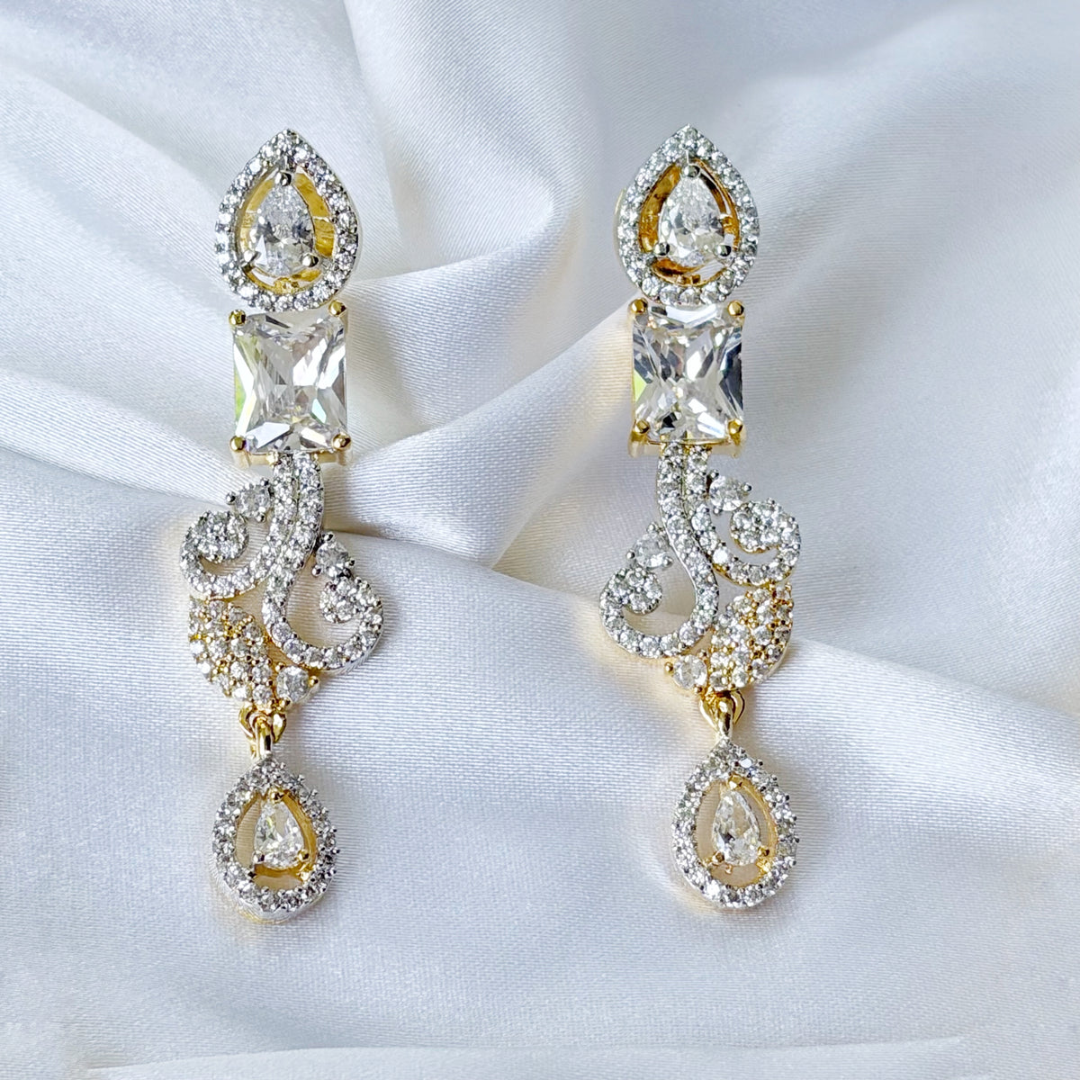 Solitaire Cubic Zirconia American Diamond Gold/Silver Plated Necklace Set