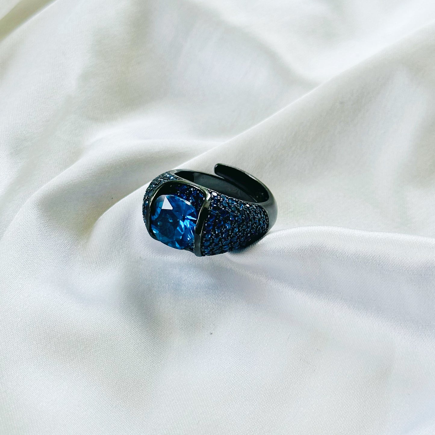 Blue Sapphire Cubic Zirconia Ice Cut American Diamond Victorian Plated Adjustable Ring