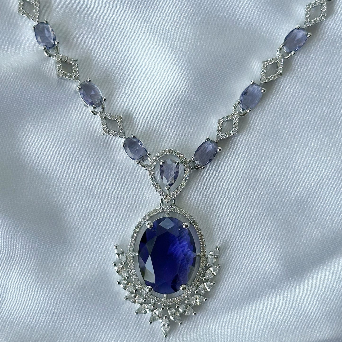 Deep Purple Amethyst Cubic Zircon Stone American Diamond Silver Plated Necklace Set