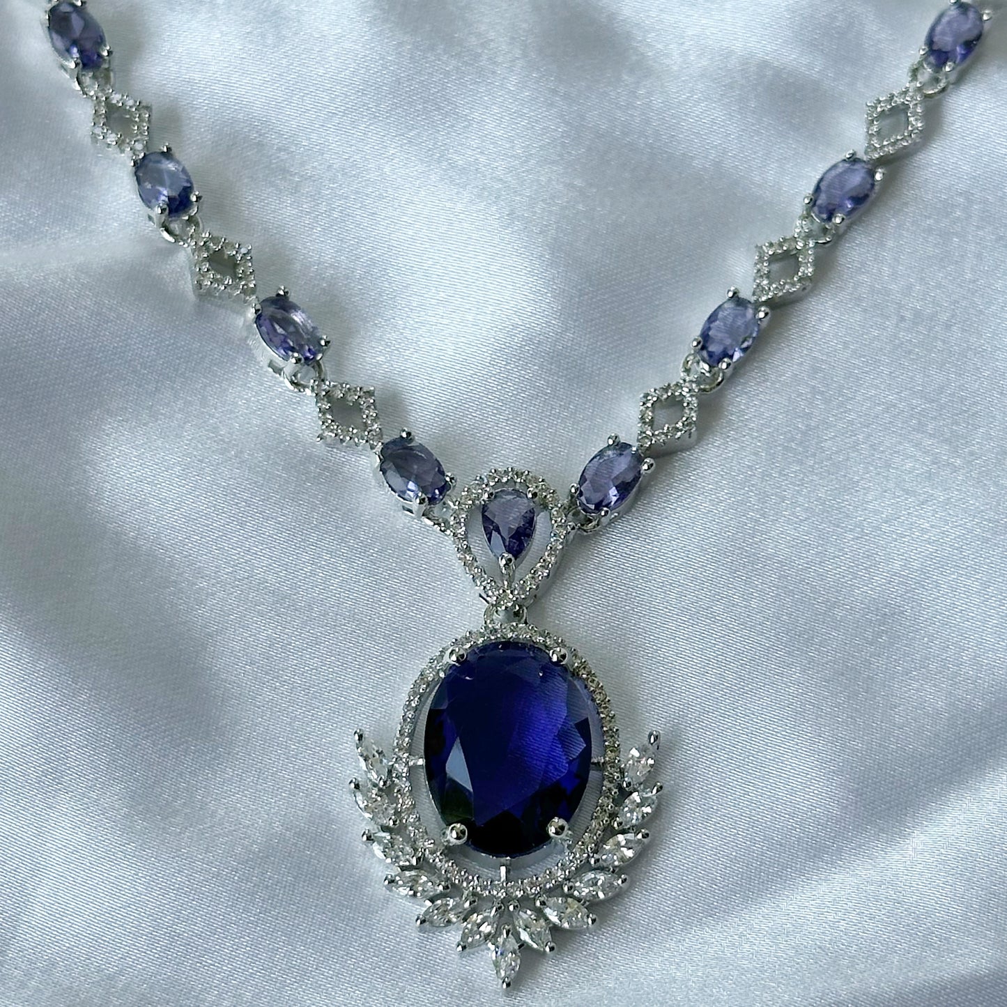 Deep Purple Amethyst Cubic Zircon Stone American Diamond Silver Plated Necklace Set