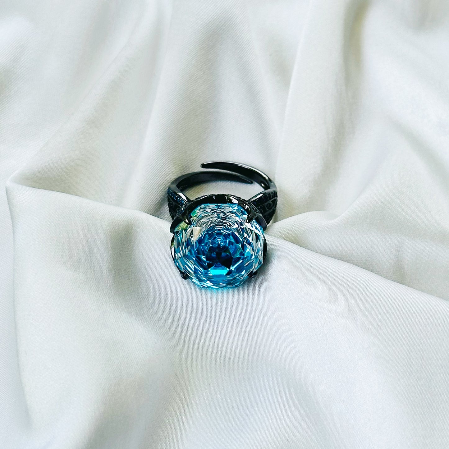 Aqua Blue Sapphire Cubic Zirconia Blue Ice Cut American Diamond Victorian Plated Adjustable Ring