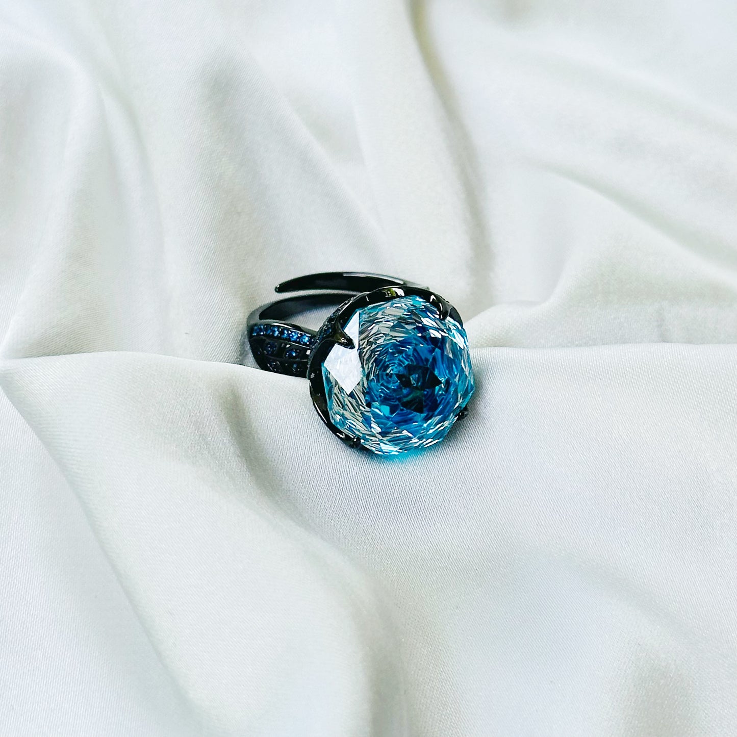 Aqua Blue Sapphire Cubic Zirconia Blue Ice Cut American Diamond Victorian Plated Adjustable Ring