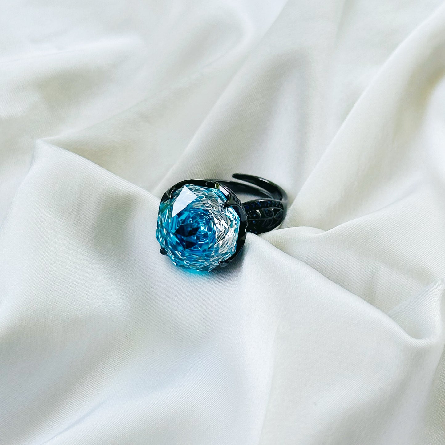 Aqua Blue Sapphire Cubic Zirconia Blue Ice Cut American Diamond Victorian Plated Adjustable Ring