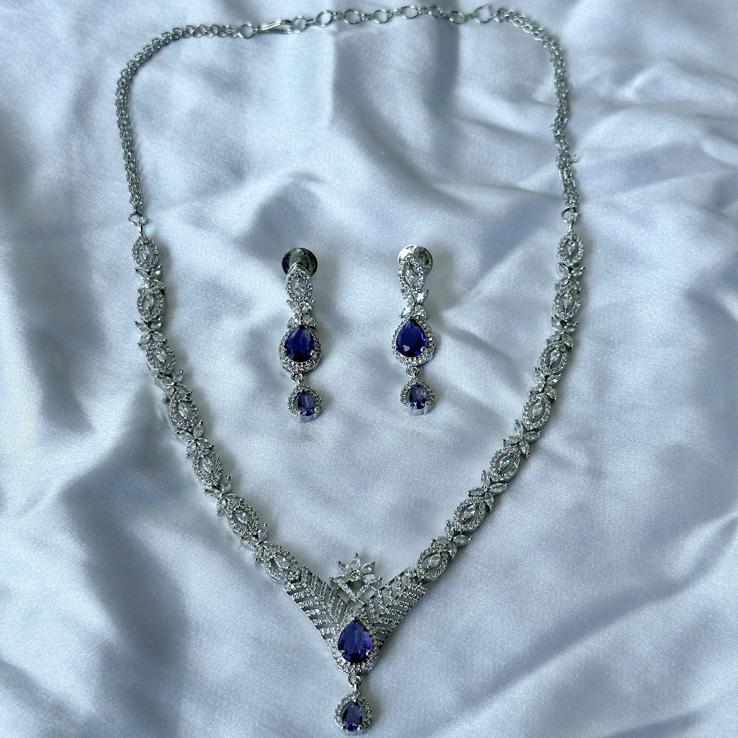 Deep Purple Amethyst Cubic Zircon Stone American Diamond Silver Plated Necklace Set