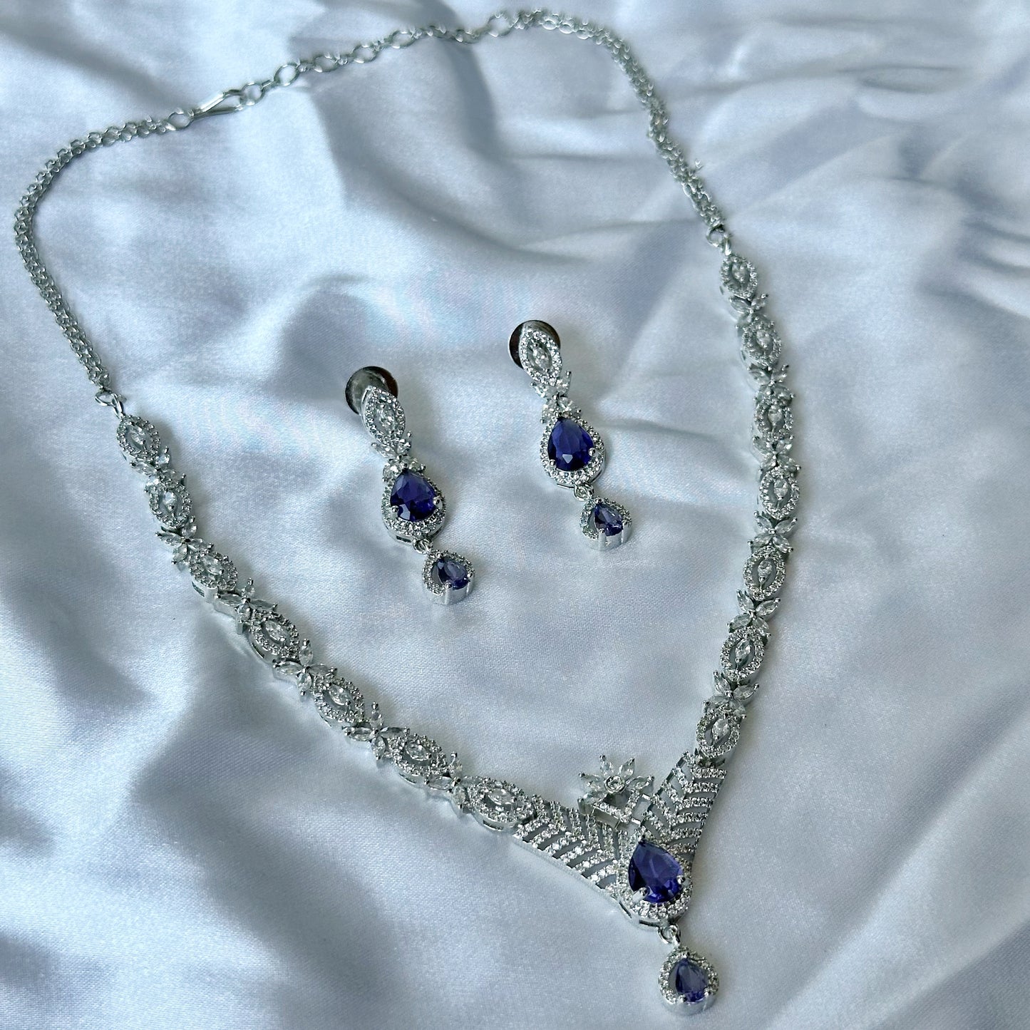 Deep Purple Amethyst Cubic Zircon Stone American Diamond Silver Plated Necklace Set