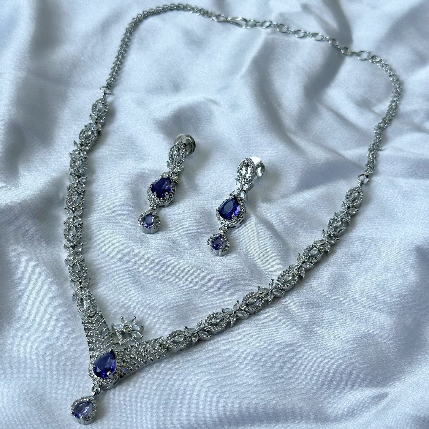 Deep Purple Amethyst Cubic Zircon Stone American Diamond Silver Plated Necklace Set