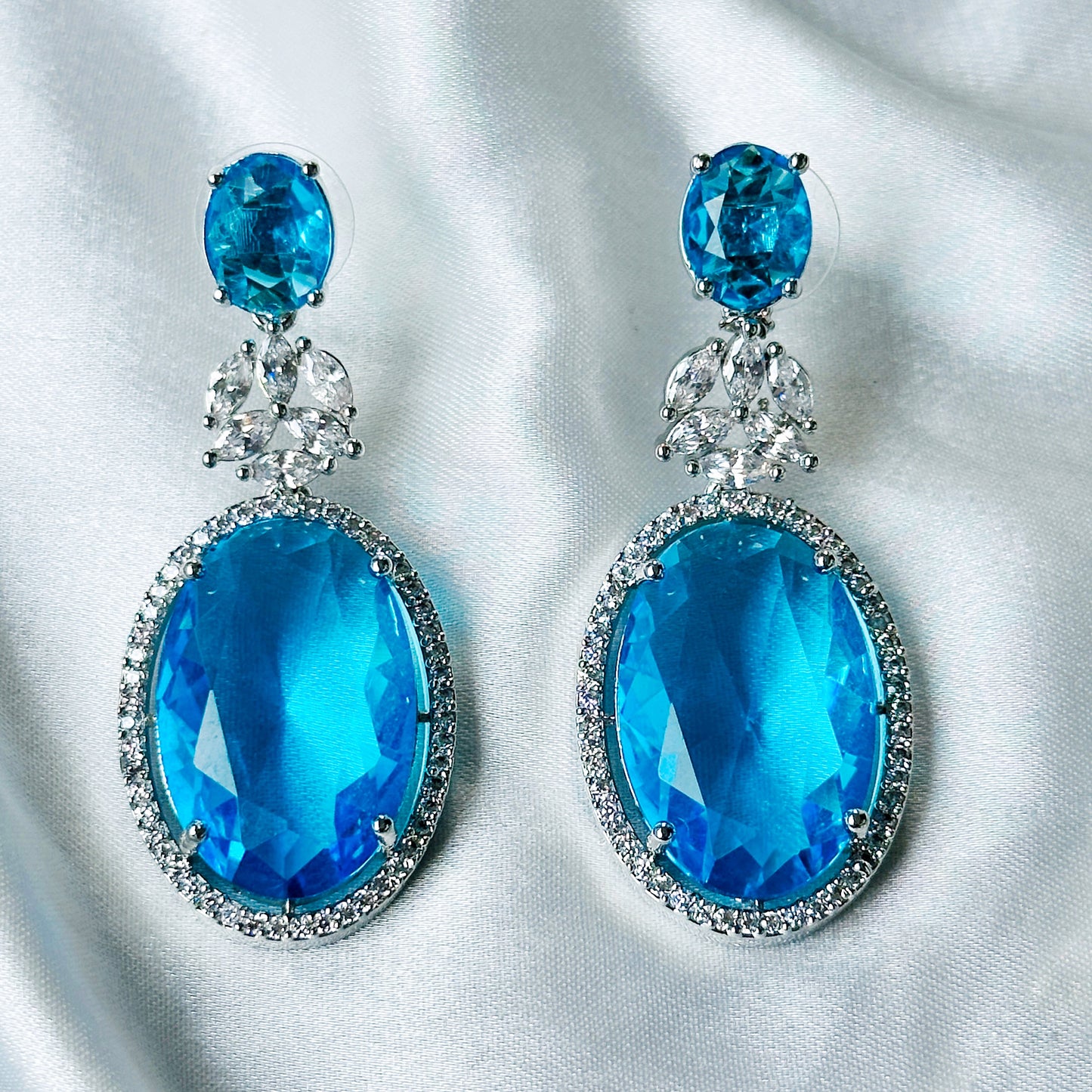 Aqua Blue Sapphire Cubic Zircon Stone American Diamond Silver Plated Necklace Set