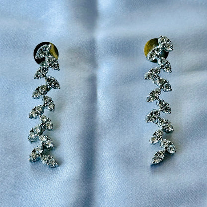 Solitaire Cubic Zircon American Diamond Silver Plated Necklace Set