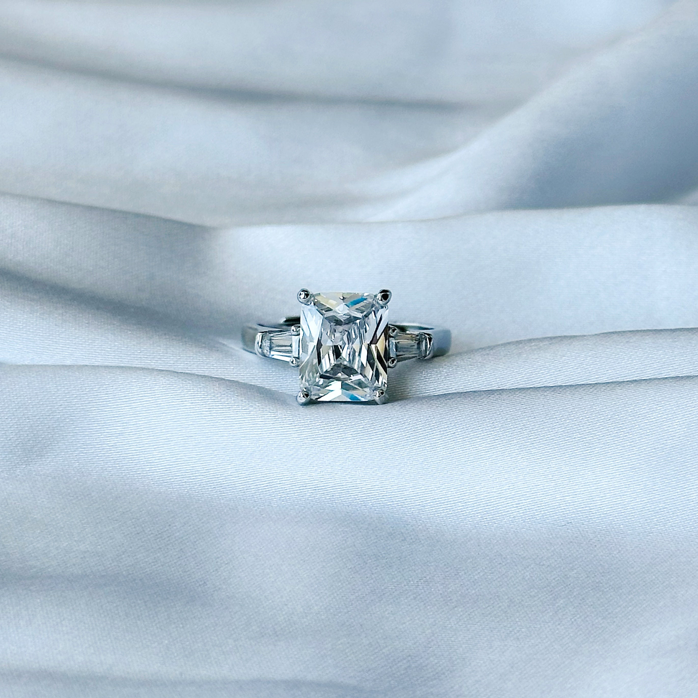 American Diamond Ice Cut Stone American Diamond Silver Plated Adjustable Ring
