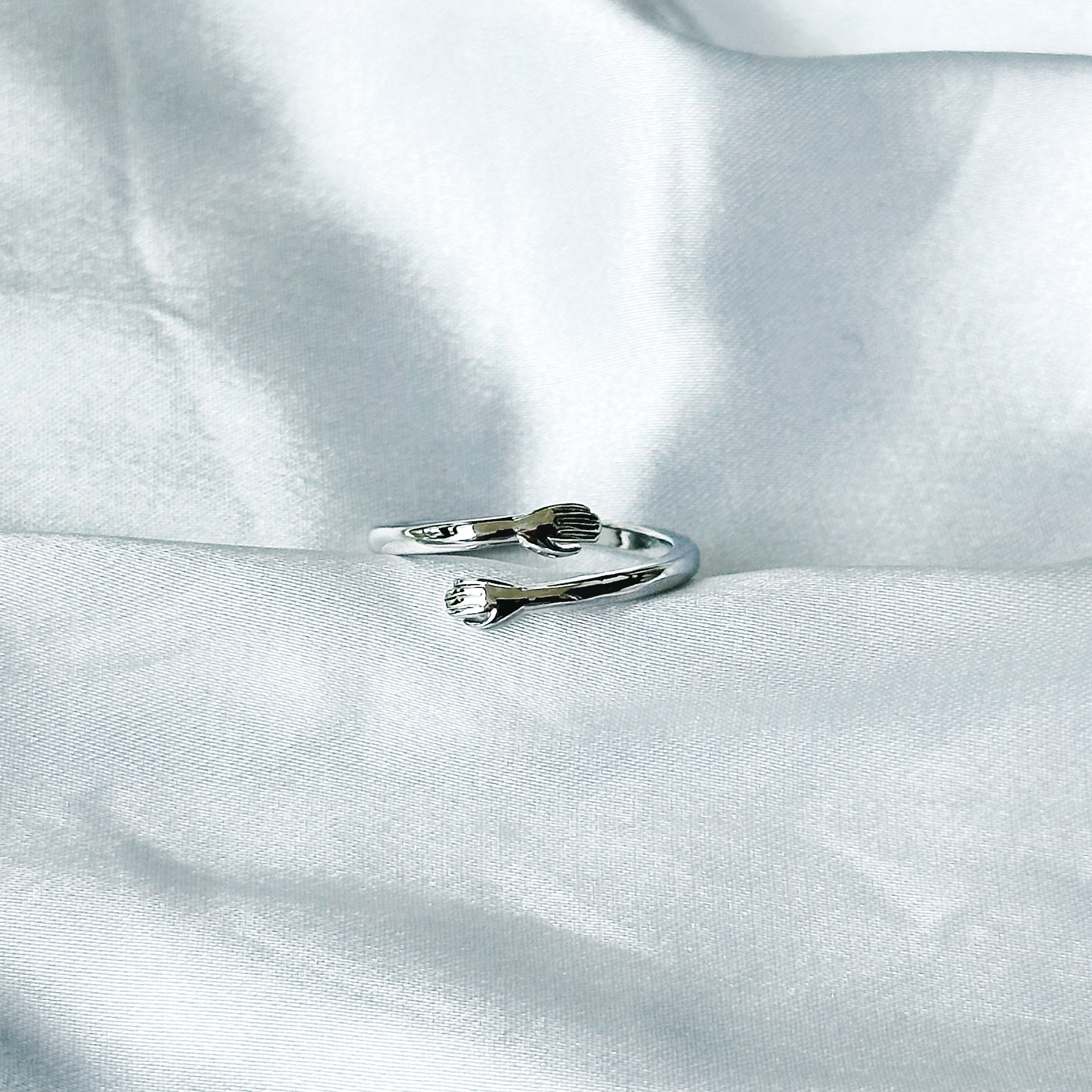 Hug Design Silver Plated Adjustable Ring