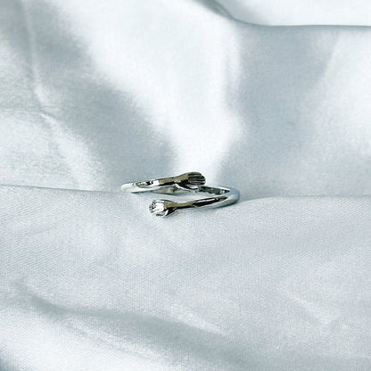Hug Design Silver Plated Adjustable Ring