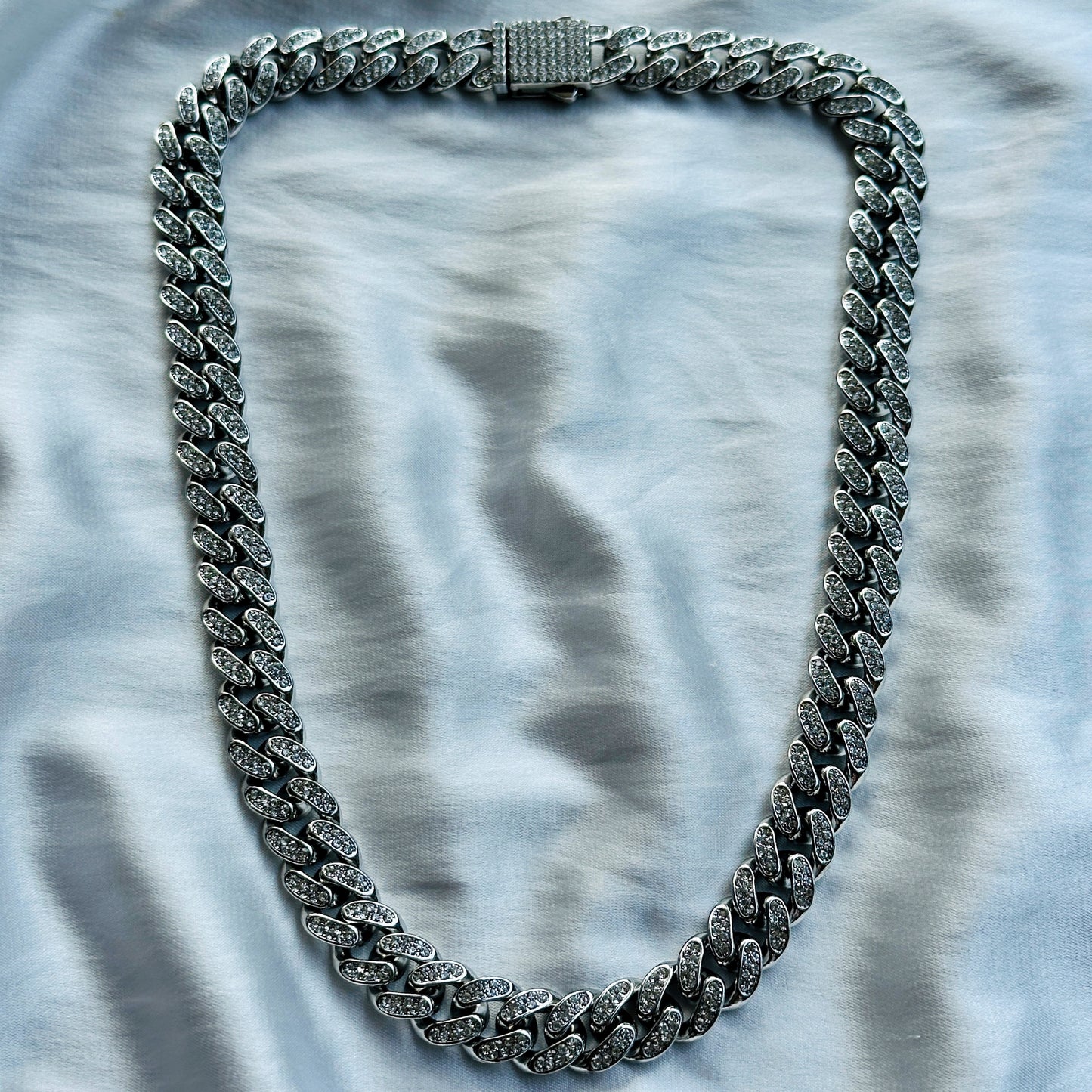 Solitaire Cubic Zirconia Iced-Out American Diamond Silver Plated Cuban Neck Chain [Unisex (19.5 Inches)]