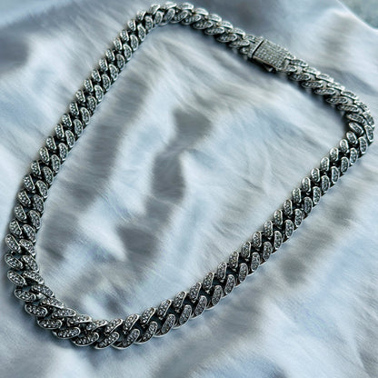 Solitaire Cubic Zirconia Iced-Out American Diamond Silver Plated Cuban Neck Chain [Unisex (19.5 Inches)]