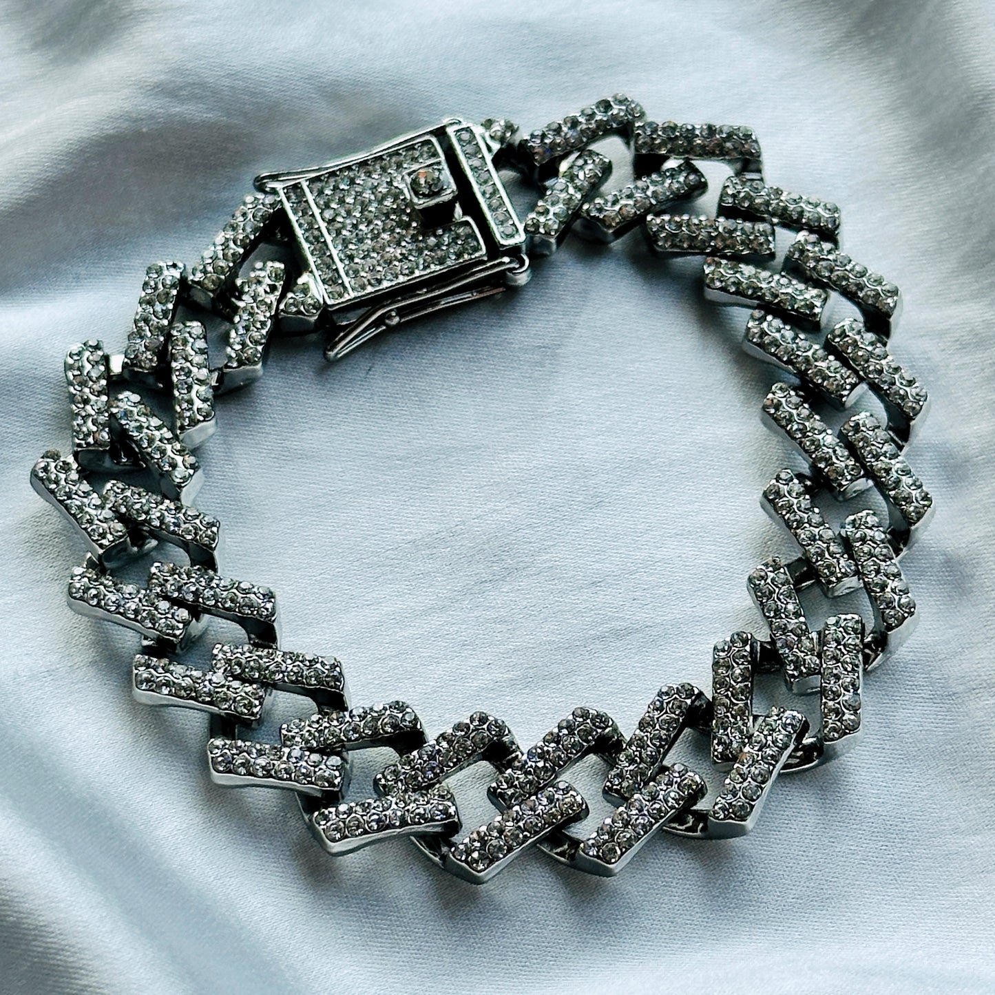 Solitaire Cubic Zirconia Iced-Out American Diamond Silver Plated Cuban Chain Bracelet