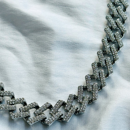 Solitaire Cubic Zirconia Iced-Out American Diamond Silver Plated Cuban Neck Chain [Unisex (18 Inches)]