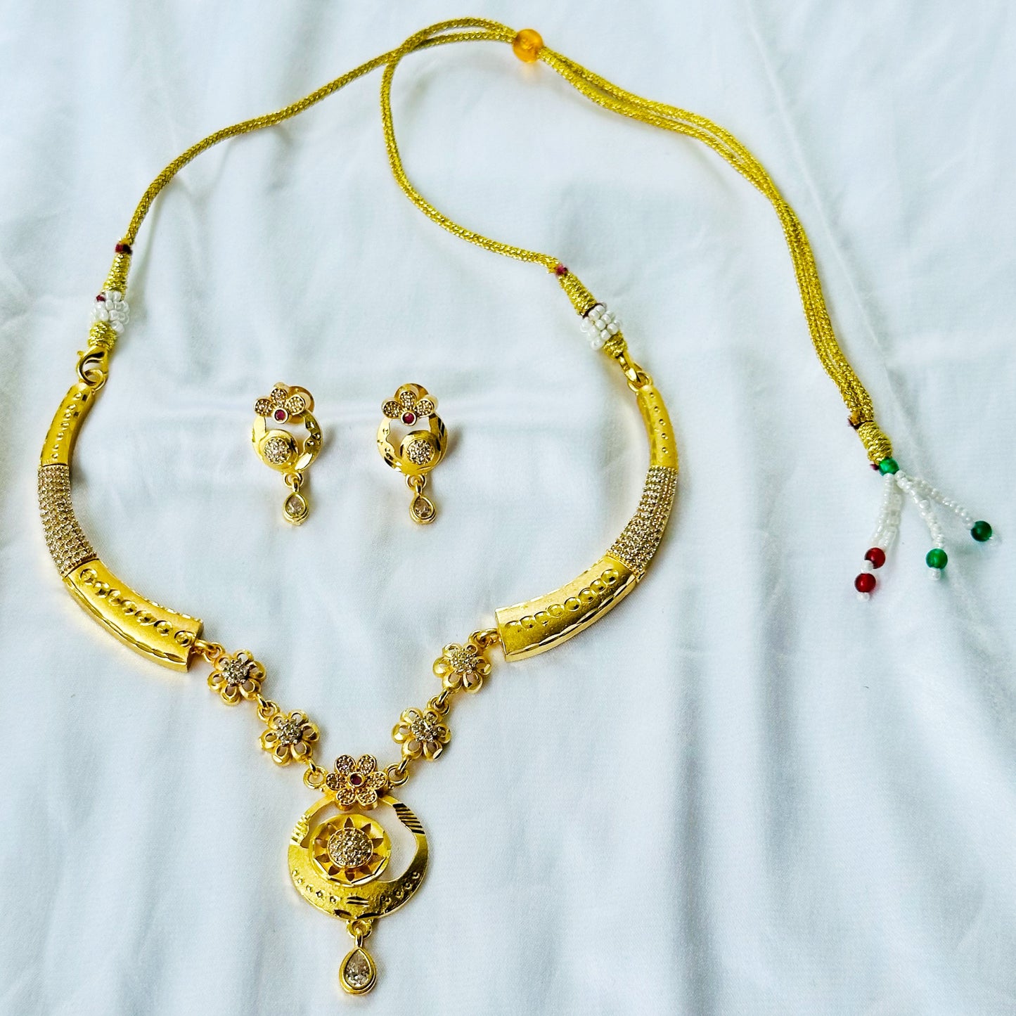 Round Floral Design American Diamond 1 Micron Gold Plated Necklace Set