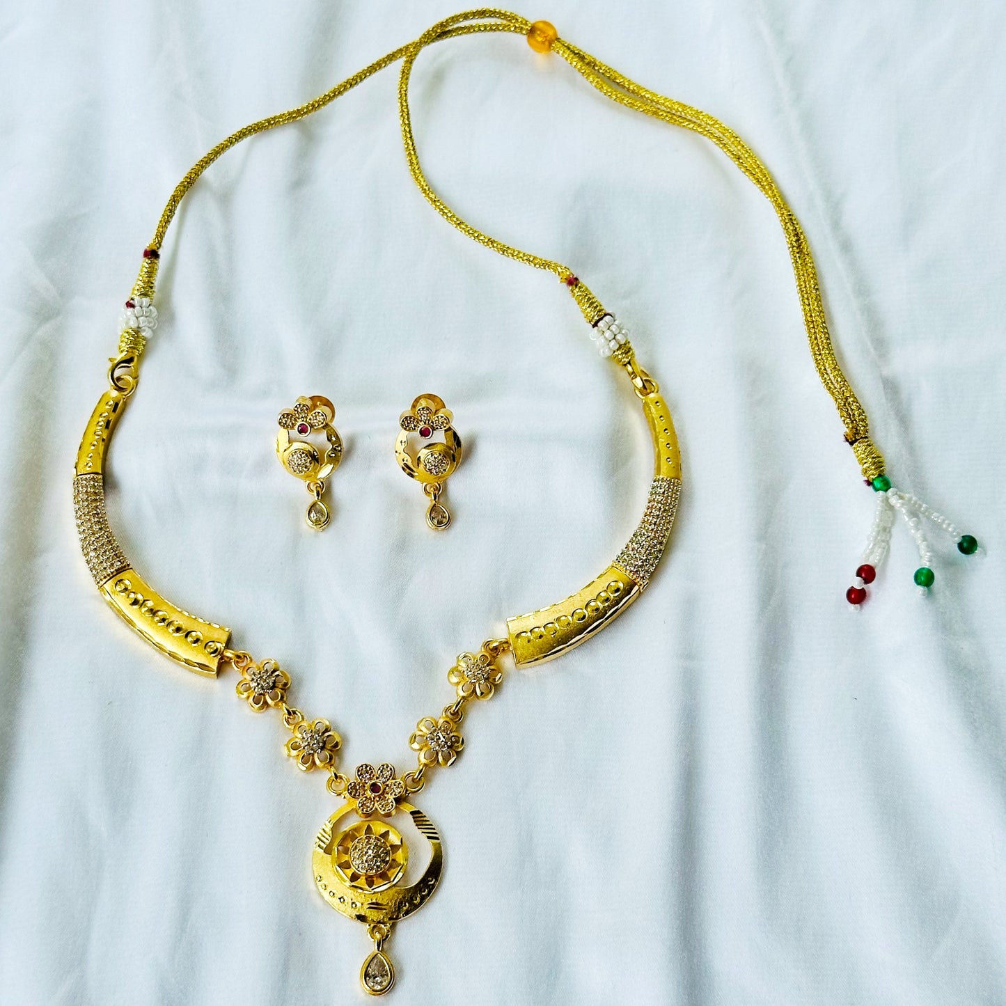 Round Floral Design American Diamond 1 Micron Gold Plated Necklace Set