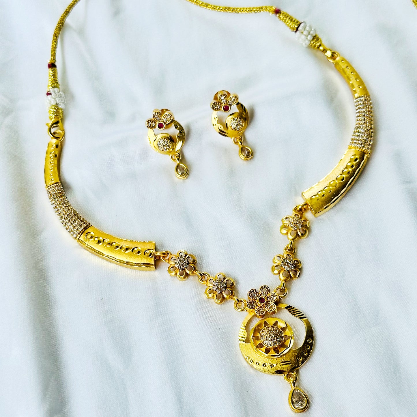 Round Floral Design American Diamond 1 Micron Gold Plated Necklace Set