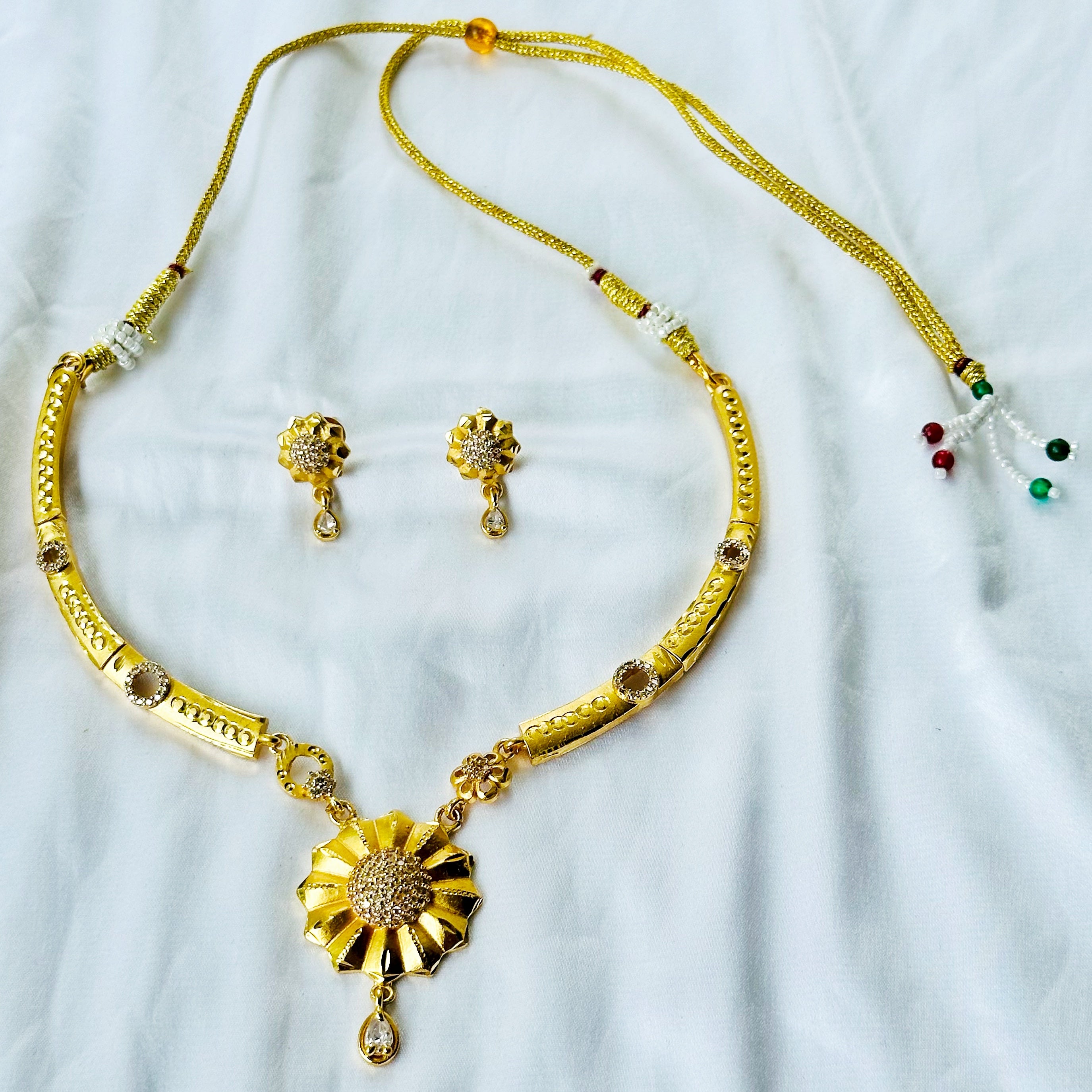 Round Floral Design American Diamond 1 Micron Gold Plated Necklace Set