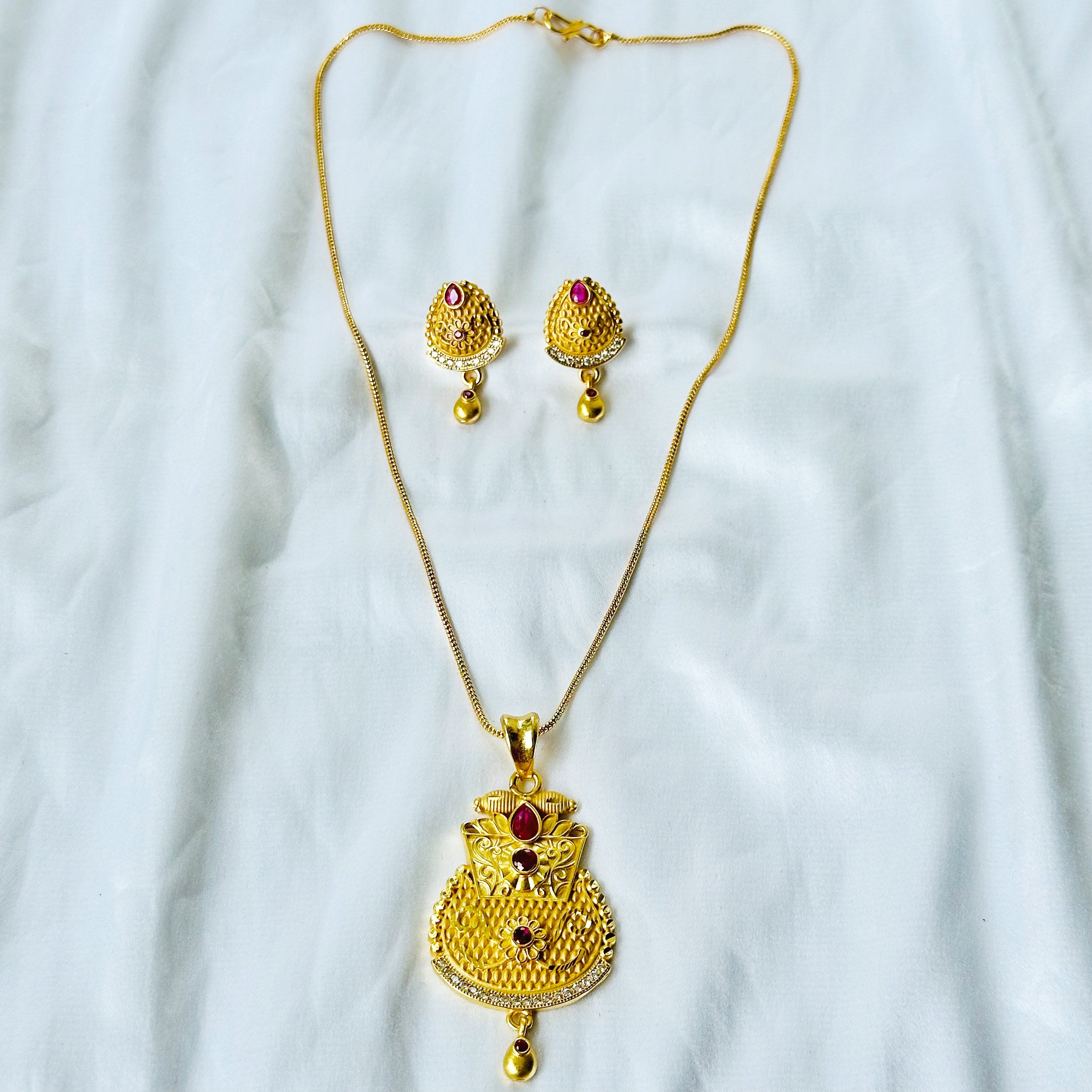 Drop Design American Diamond 1 Micron Gold Plated Pendant Set