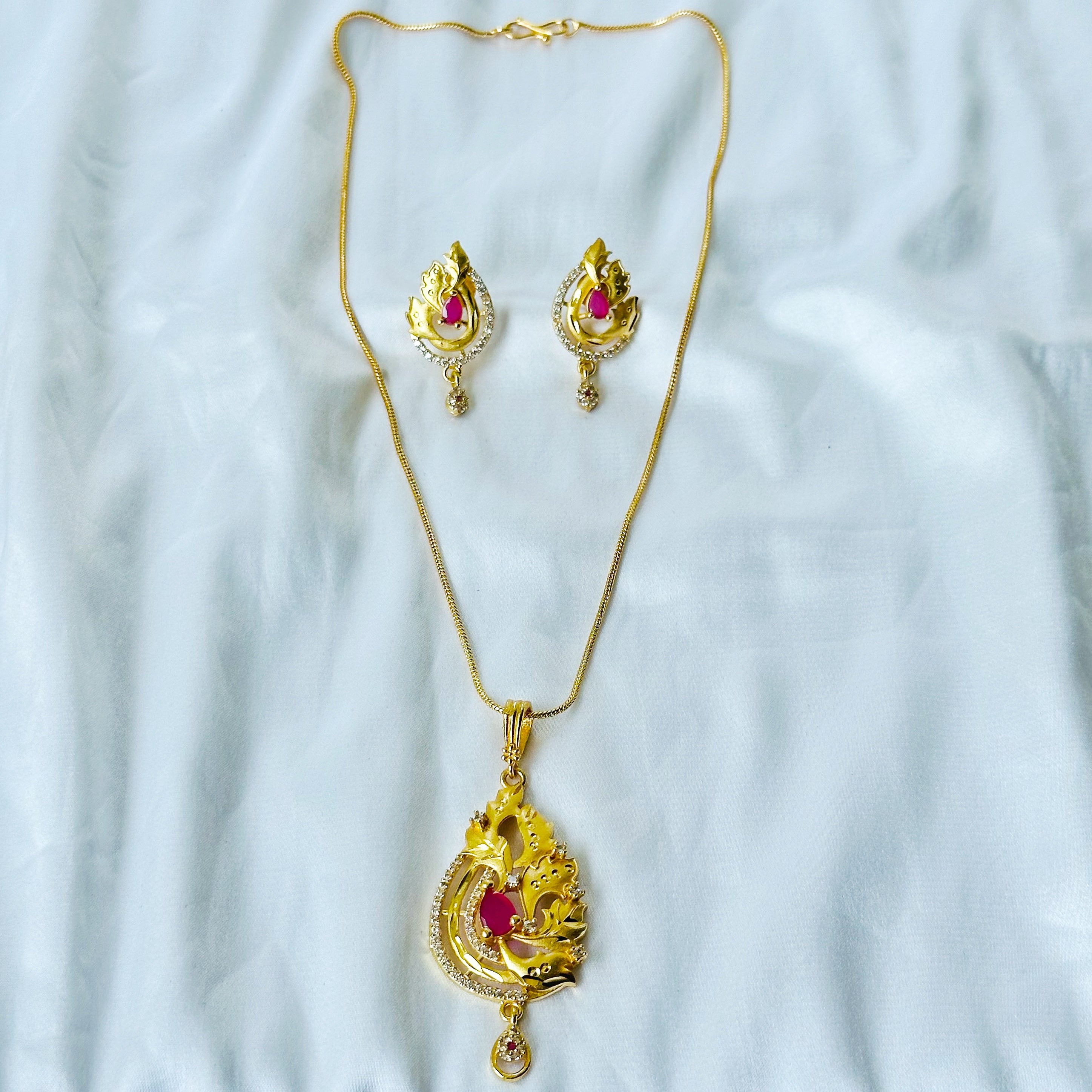 Floral Leaf Drop Design American Diamond 1 Micron Gold Plated Pendant Set