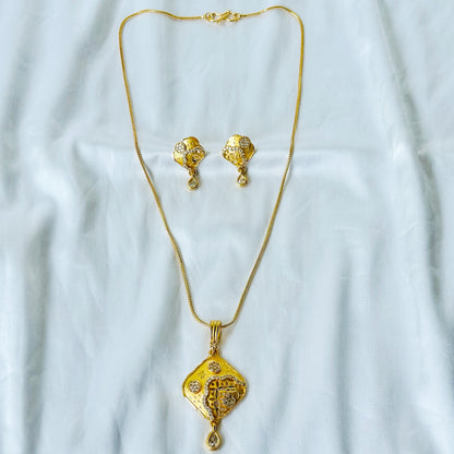 Abstract Design American Diamond 1 Micron Gold Plated Pendant Set