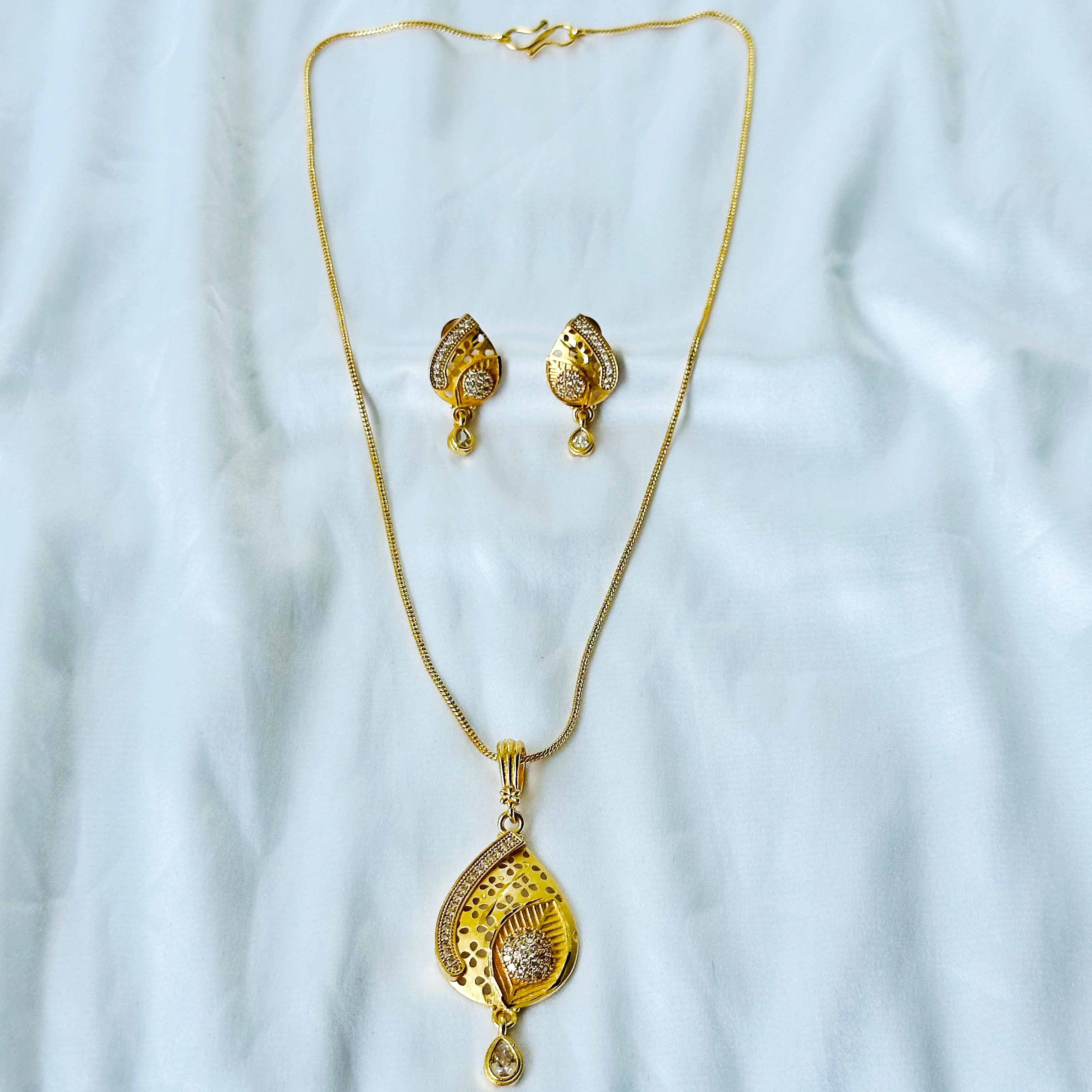 Leaf Drop Design American Diamond 1 Micron Gold Plated Pendant Set