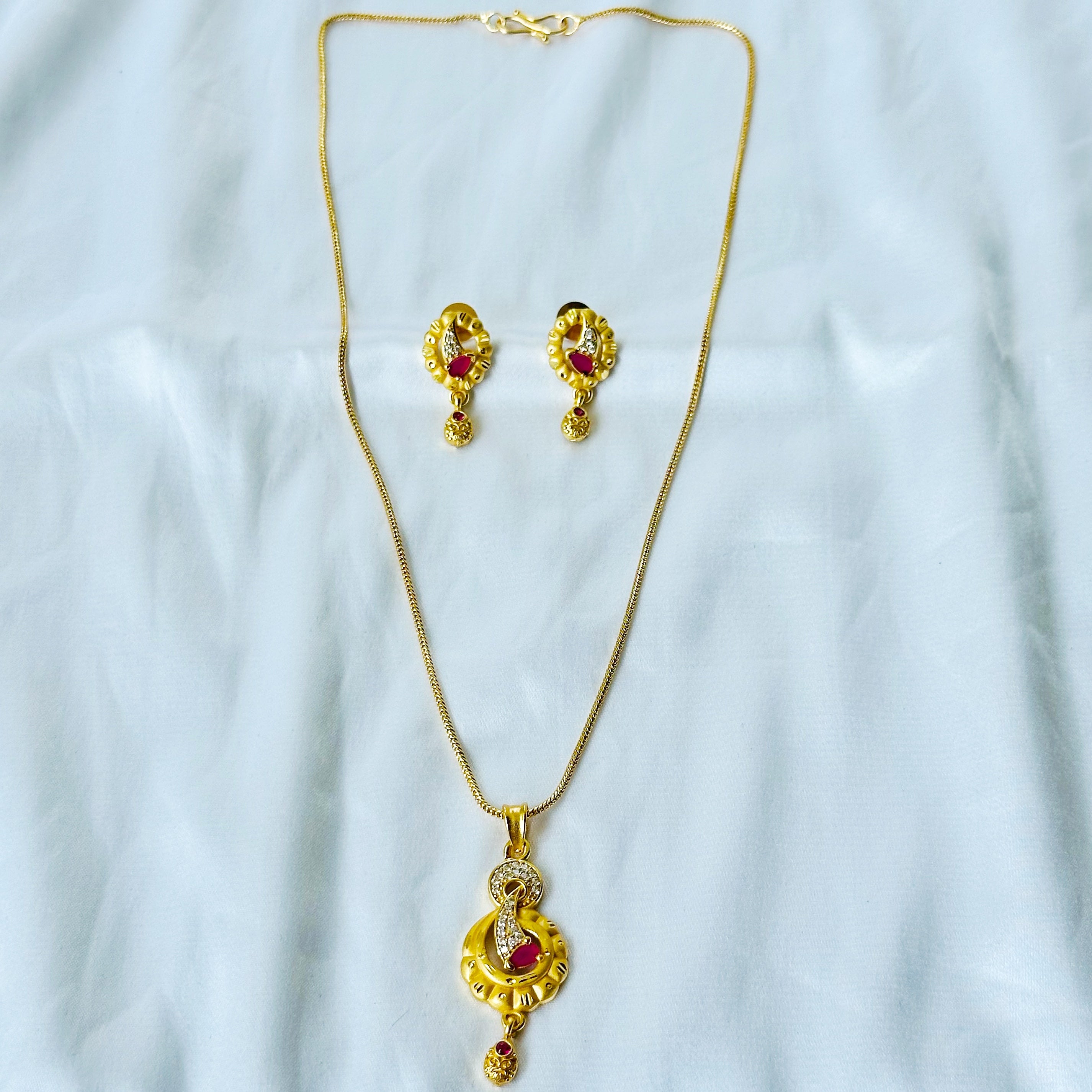 Round Drop Design American Diamond 1 Micron Gold Plated Pendant Set
