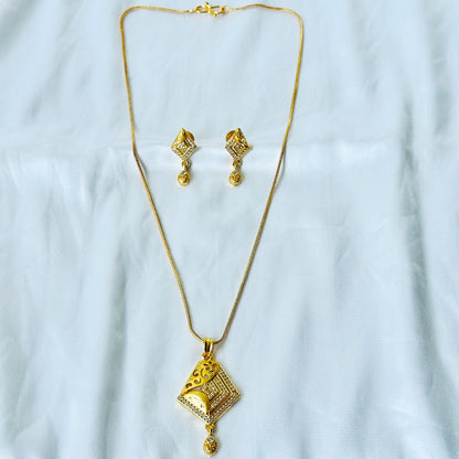 Abstract Floral Design American Diamond 1 Micron Gold Plated Pendant Set