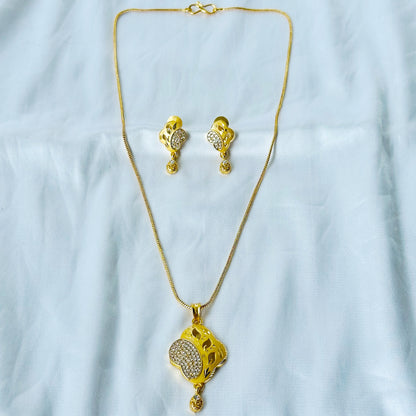 Abstract Leaf Design American Diamond 1 Micron Gold Plated Pendant Set