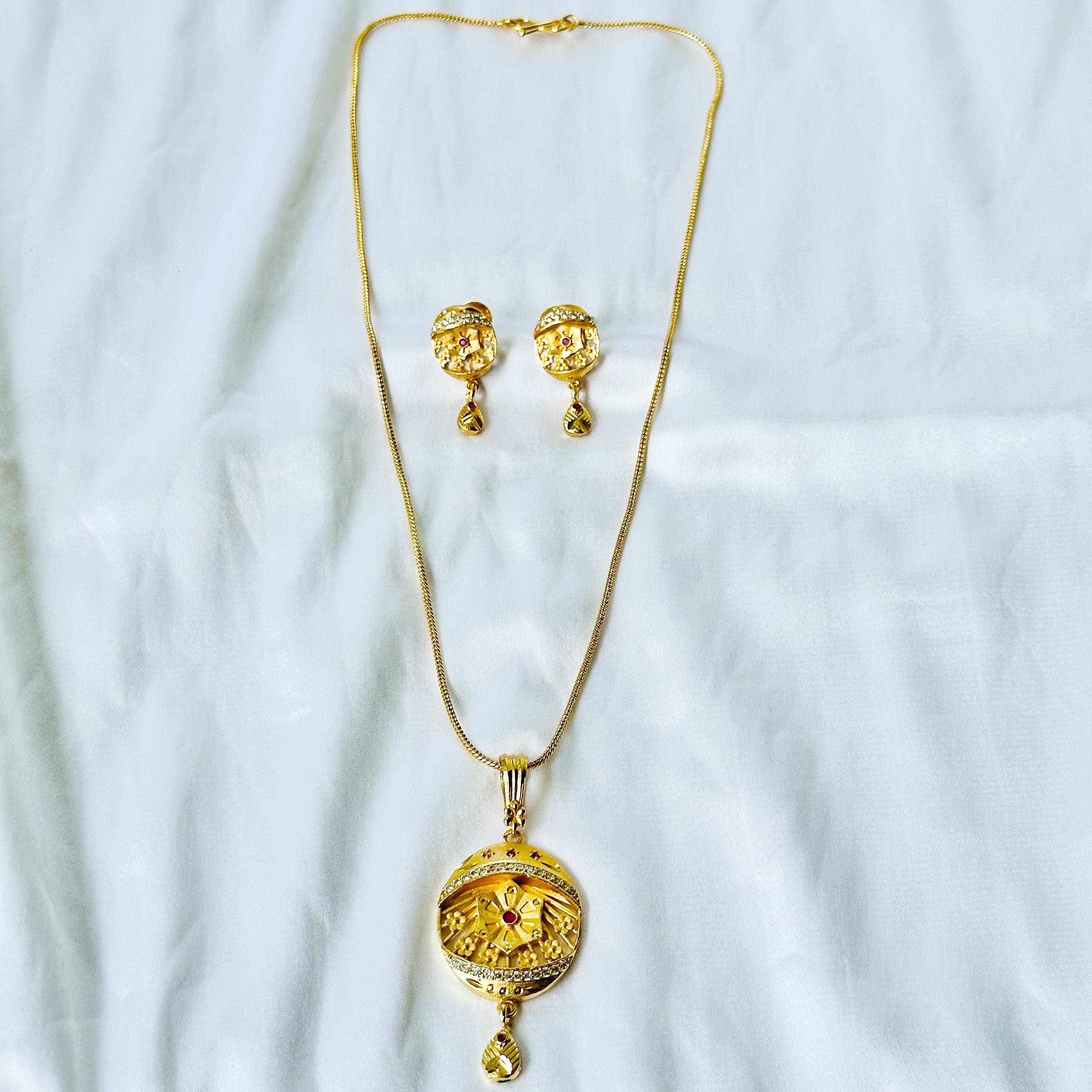 Floral Oval Design American Diamond 1 Micron Gold Plated Pendant Set