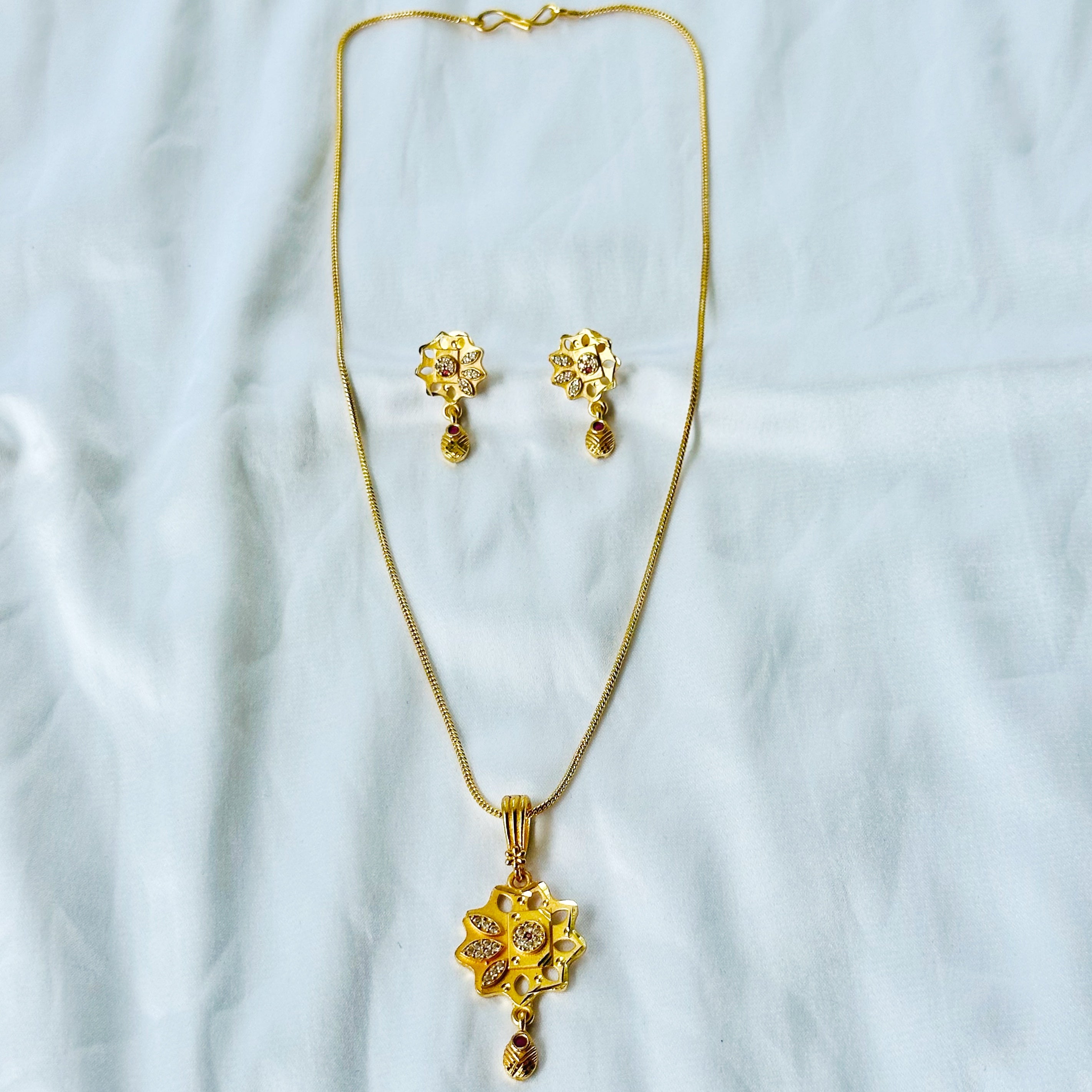 Floral Design American Diamond 1 Micron Gold Plated Pendant Set