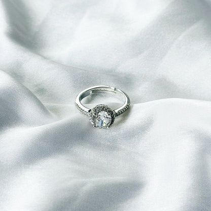 Solitaire Cubic Zircon Crushed Ice Cut Stone American Diamond Silver Plated Adjustable Ring