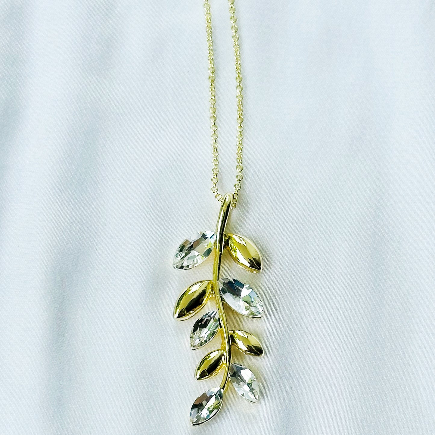 Solitaire Cubic Zirconia Leaf DesignAmerican Diamond Gold Plated Pendant Set
