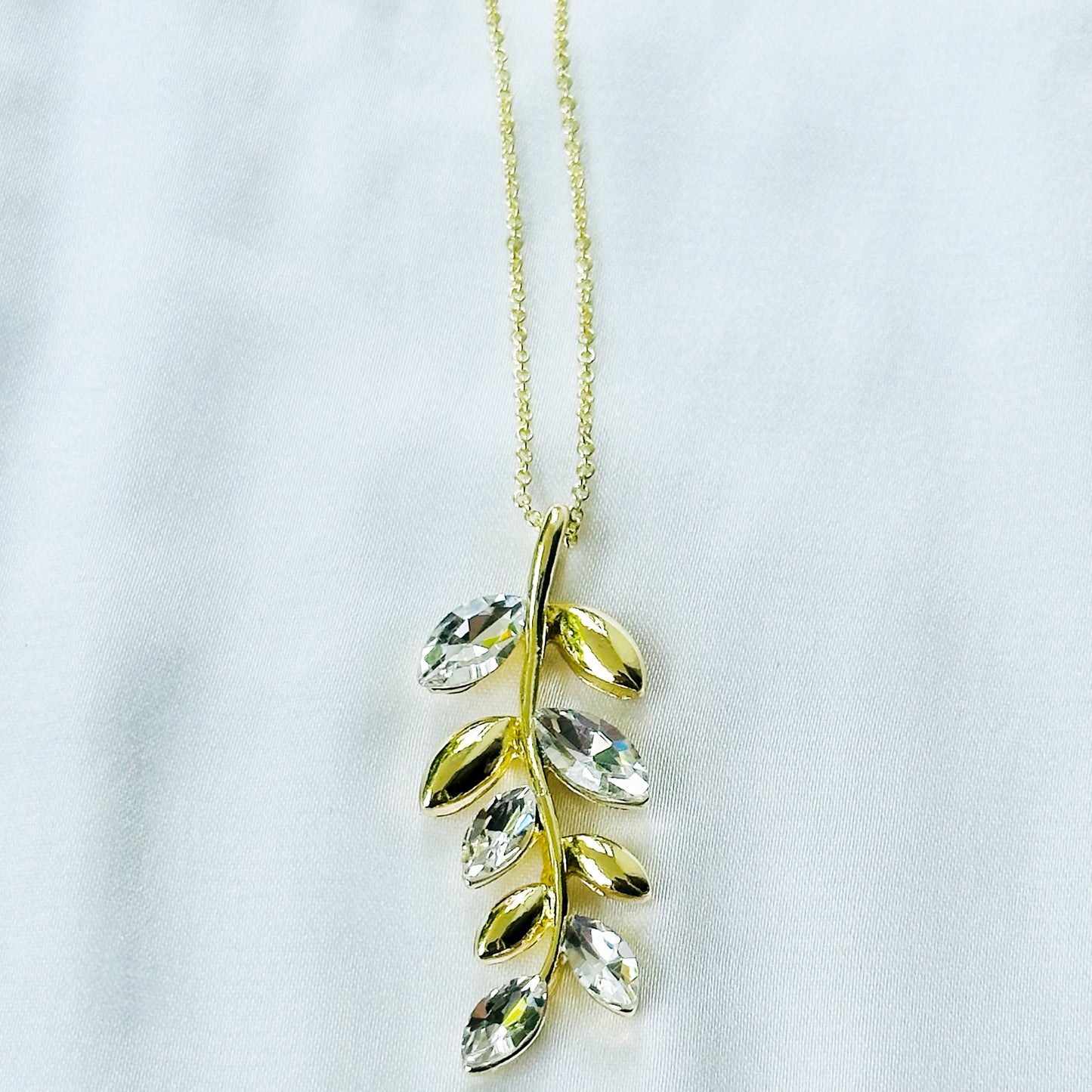 Solitaire Cubic Zirconia Leaf DesignAmerican Diamond Gold Plated Pendant Set