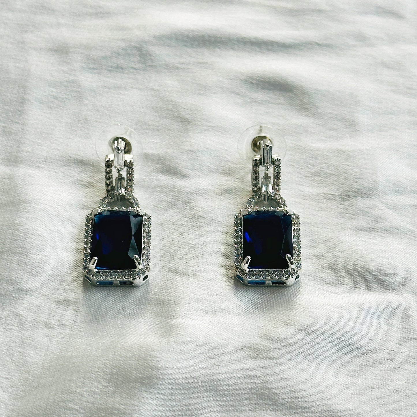 Blue Sapphire Cubic Zircon American Diamond Silver Plated Necklace Set