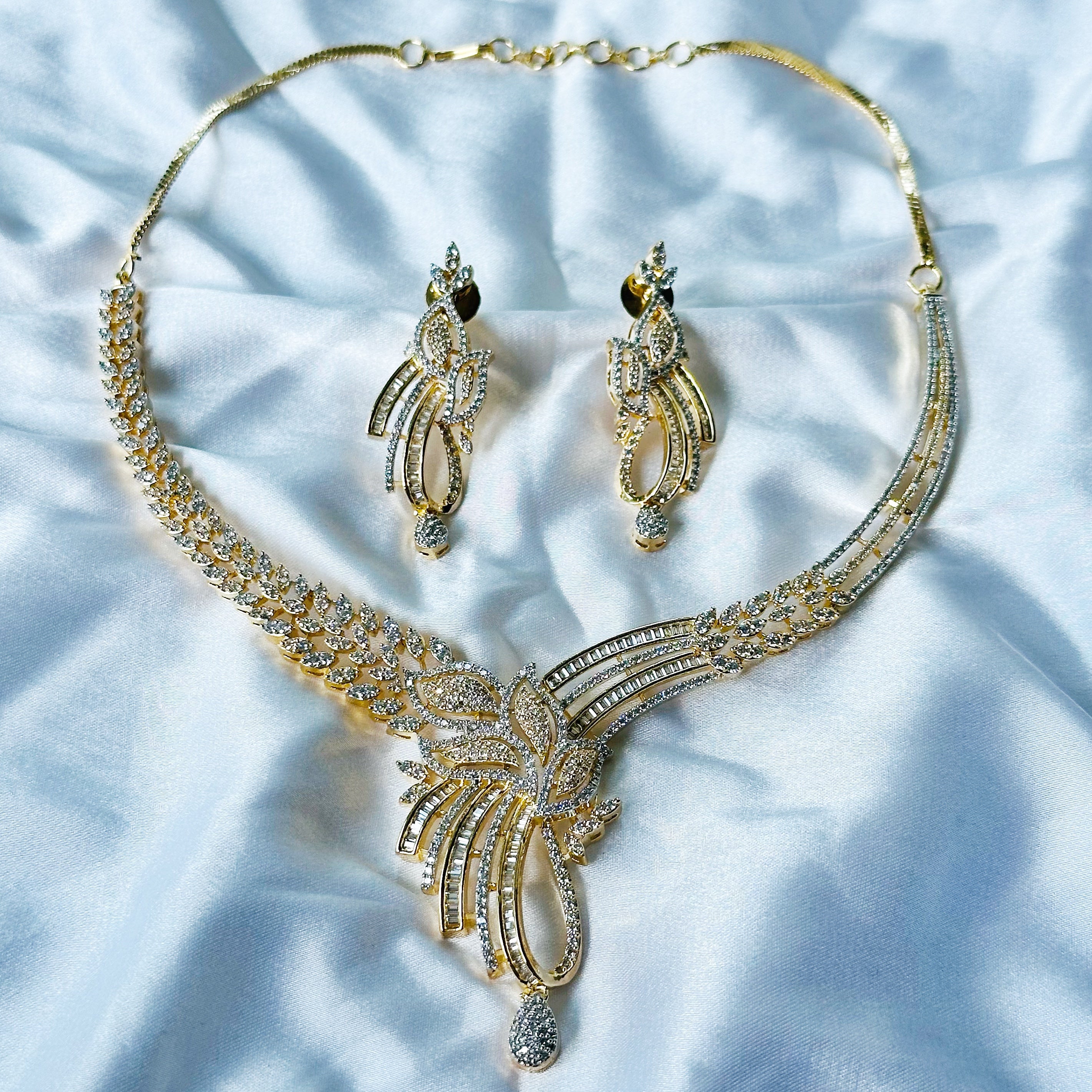 Solitaire Cubic Zircon American Diamond Gold/Silver Plated Necklace Set