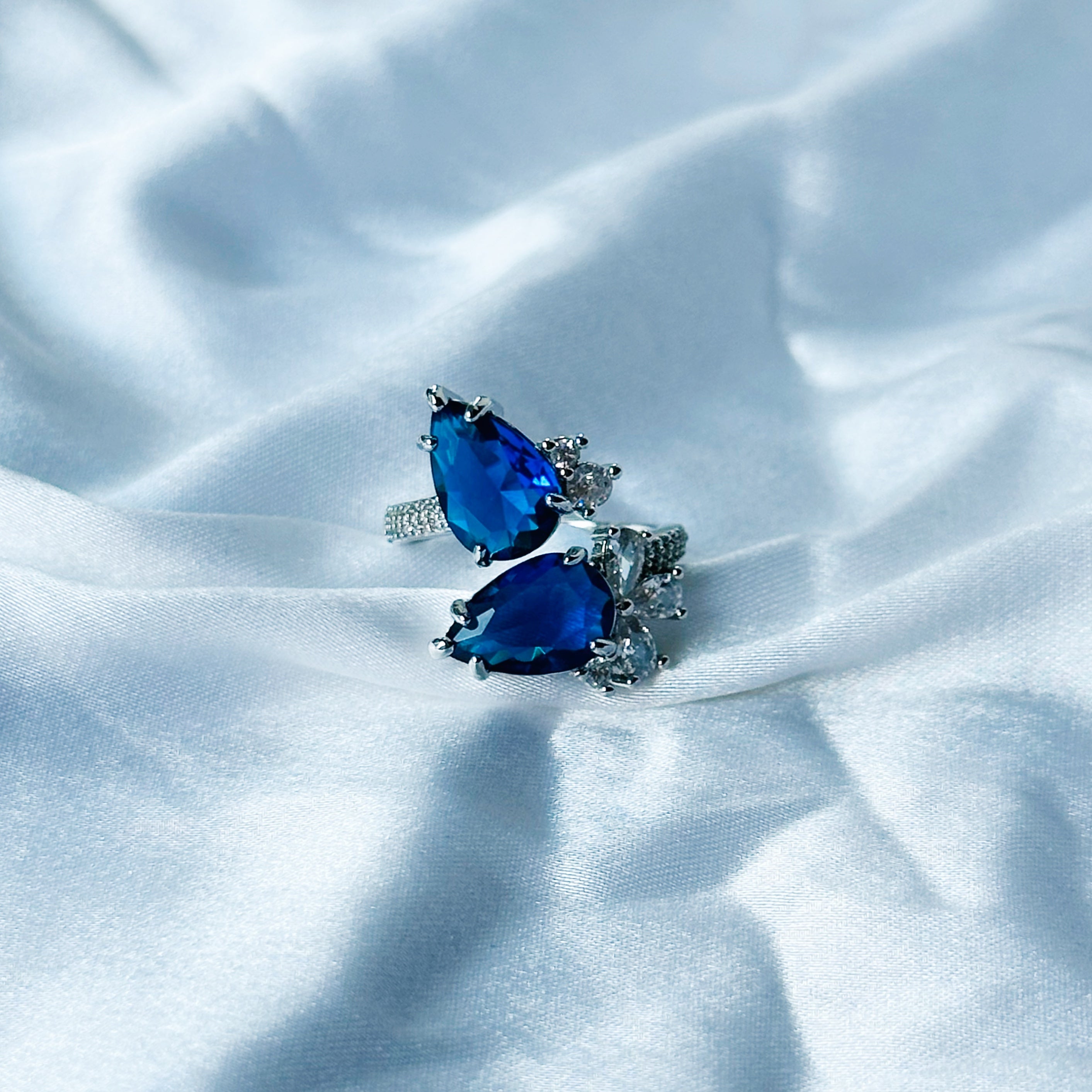 Blue Sapphire Cubic Zircon American Diamond Silver Plated Adjustable Ring